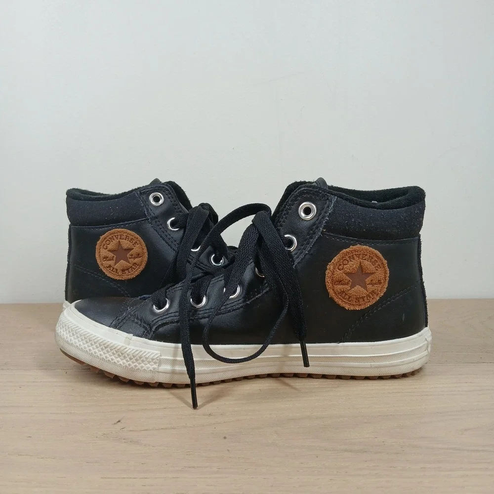 Converse Chuck Taylor All Star Berkshire Boot Hi Kids 4 Black Leather Grunge